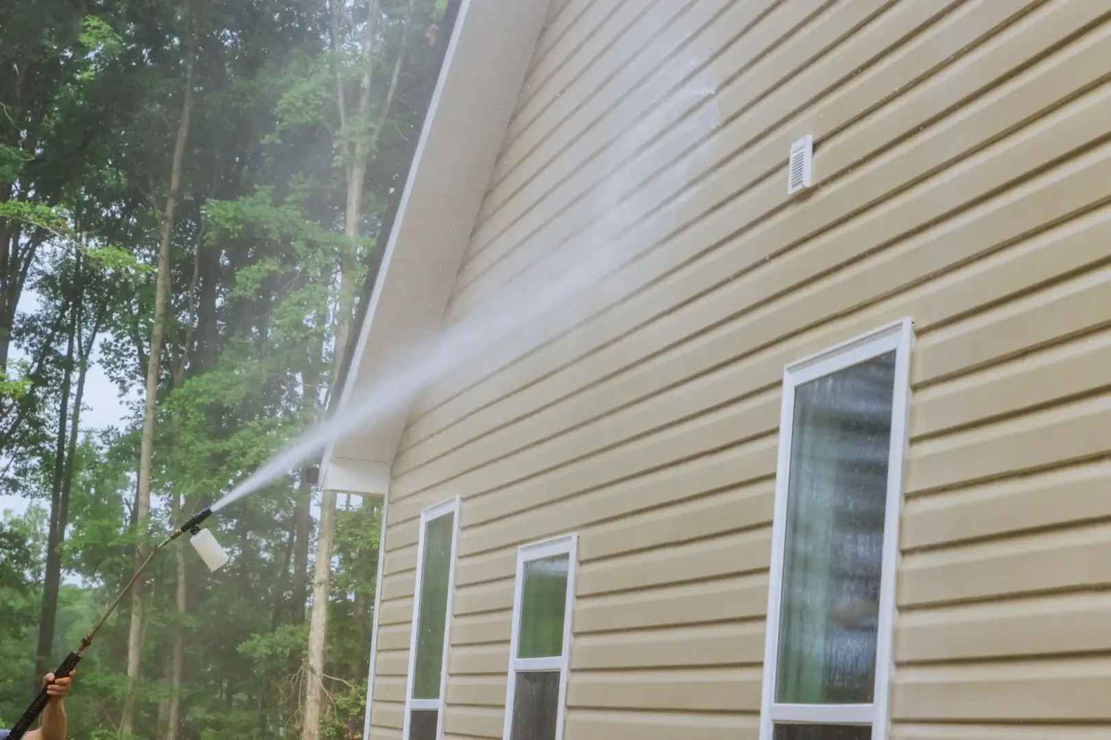 House and roof washing by Walden Window and Pressure Washing in Indianapolis