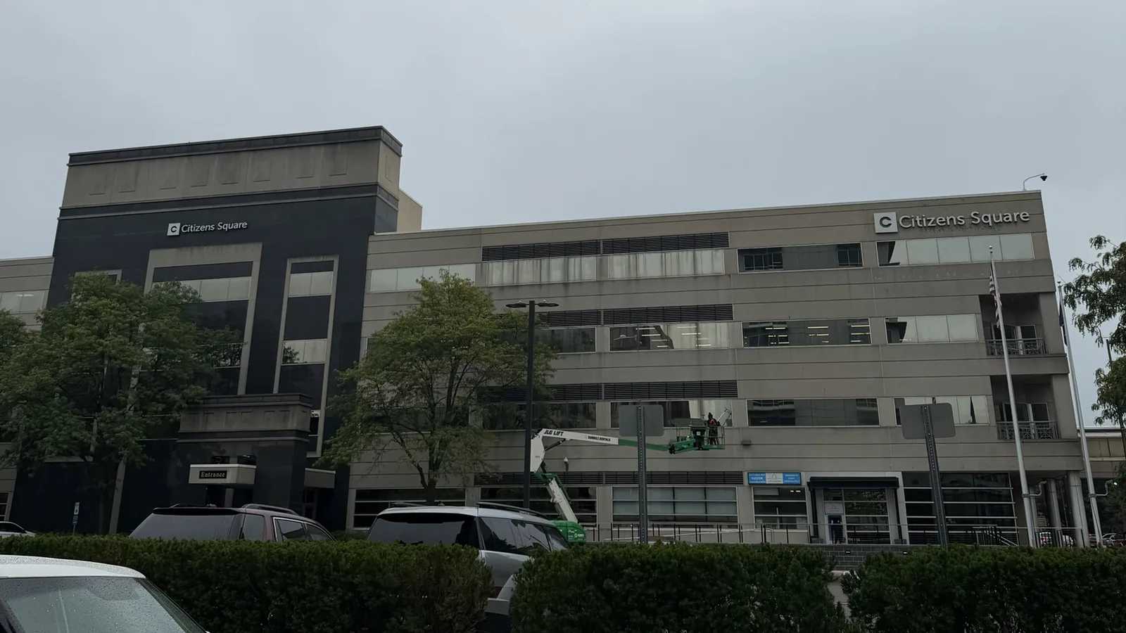 City of Fort Wayne HQ Window Cleaning